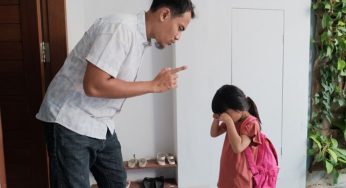 Orang Tua Labil? Ini Cara Parenting yang Bikin Anak Jadi Tidak Pede!