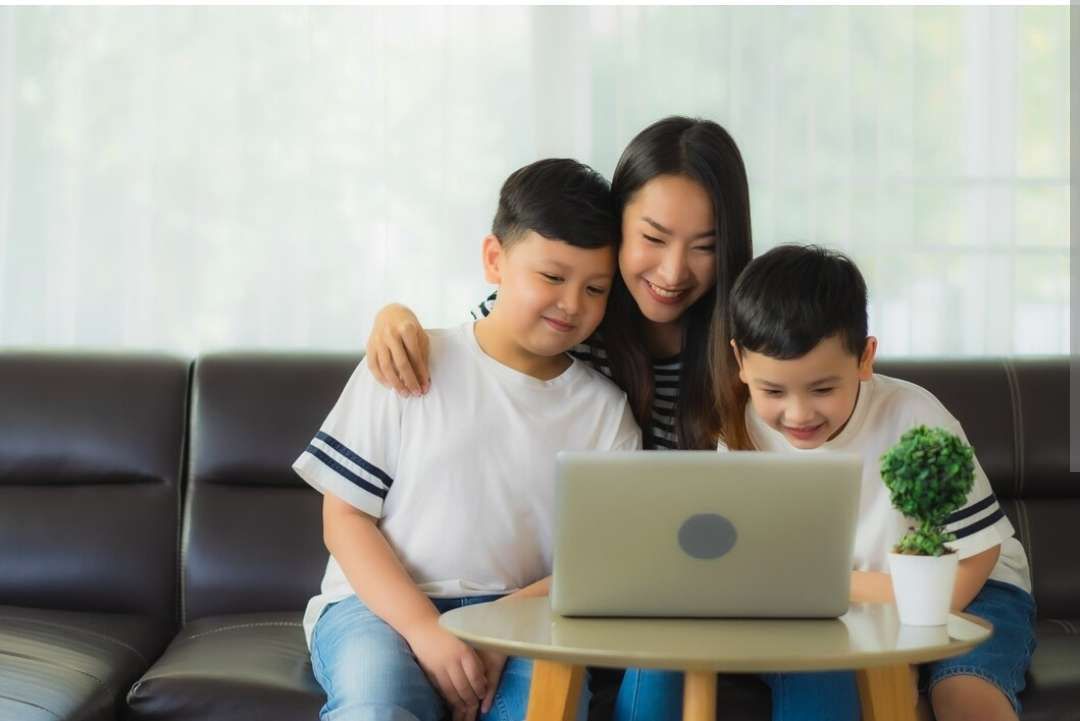 Strategi Parenting Digital