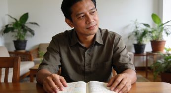Laporan Khusus: Mengapa Ritual Renungan Pagi Menjadi Kunci Pertahanan Keluarga Modern