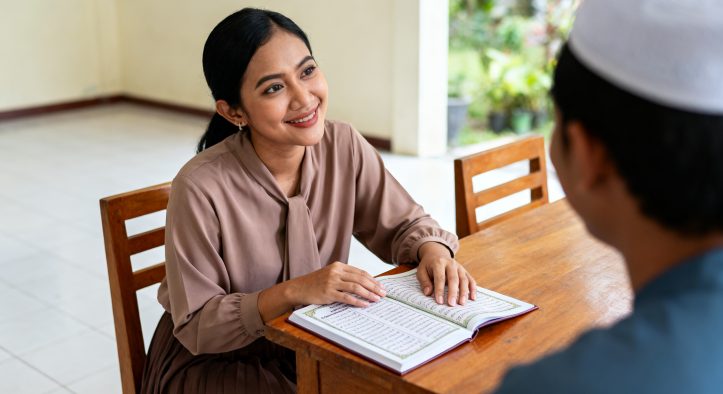 Cara Menghidupkan Nilai Spiritual Katolik dalam Rutinitas Keluarga